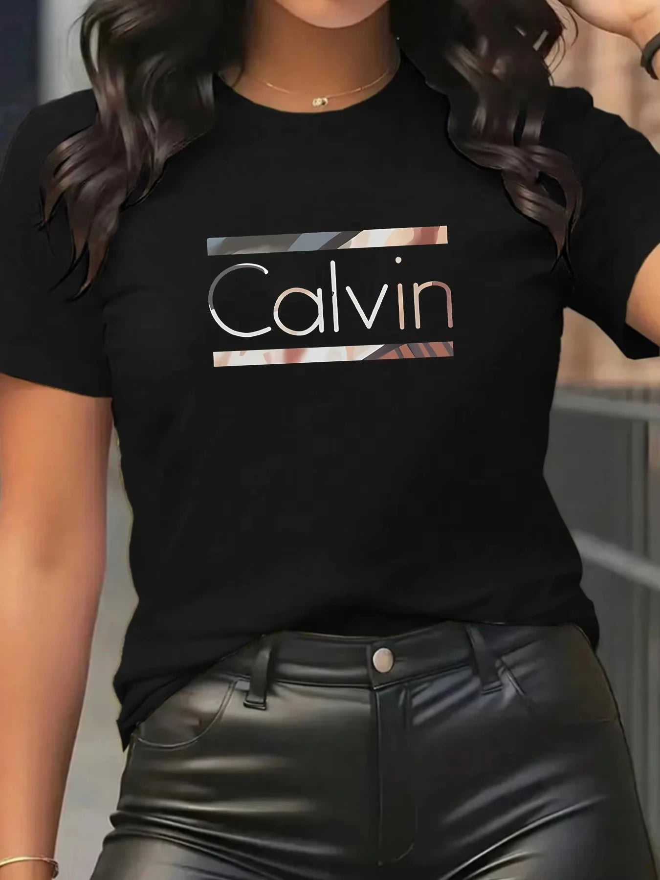 Calvi Pattern Round Neck Women's Fashion Print T-Shirt